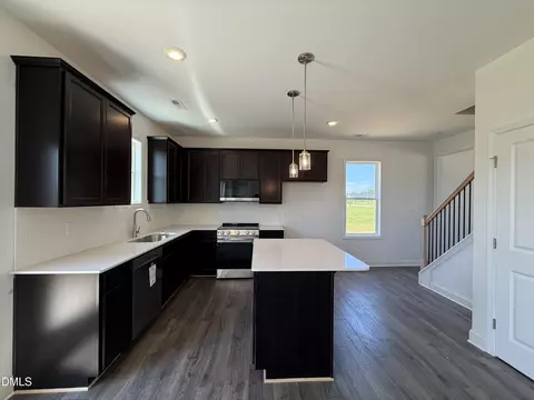 140 Longfield Ct, Dunn, NC 28334 photo 7