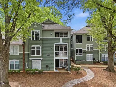 1201 Westview Ln, Raleigh, NC 27605
