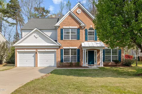 402 Sherwood Forest Pl, Cary, NC 27519