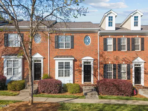 183 Lumina Pl, Holly Springs, NC 27540