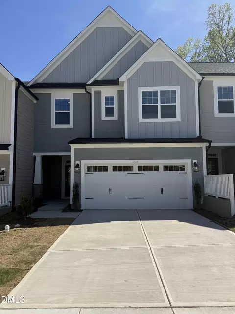 2474 Englemann Dr #372, New Hill, NC 27562