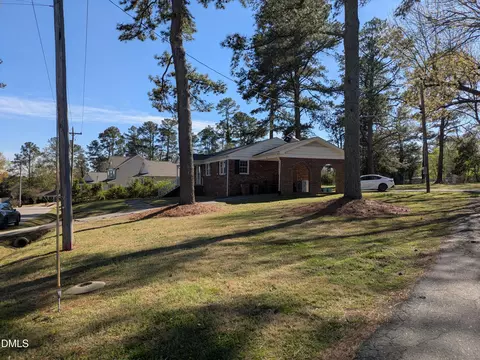 Exterior - 724 Brewer Cir, Wake Forest, NC 27587 photo 4 of 12