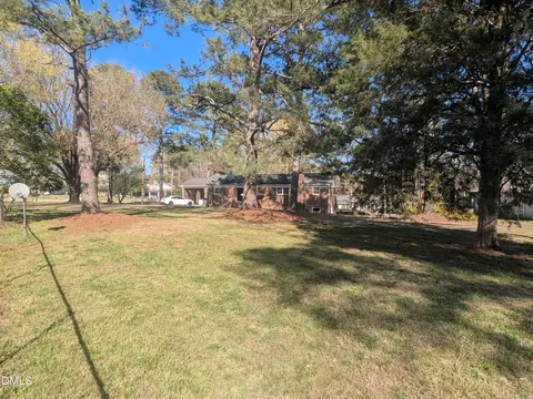 Exterior - 724 Brewer Cir, Wake Forest, NC 27587 photo 10 of 12