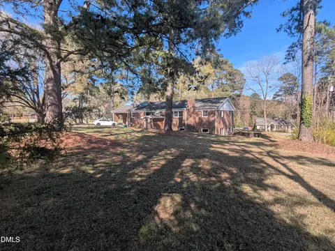 Exterior - 724 Brewer Cir, Wake Forest, NC 27587 photo 8 of 12
