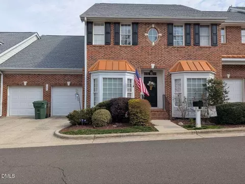 104 Alden Village Ct, Cary, NC 27519
