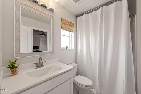 Bath - 3410 Dropseed Dr, Apex, NC 27502 photo 4 of 4