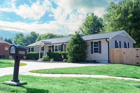 1066 S Third St, Mebane, NC 27302