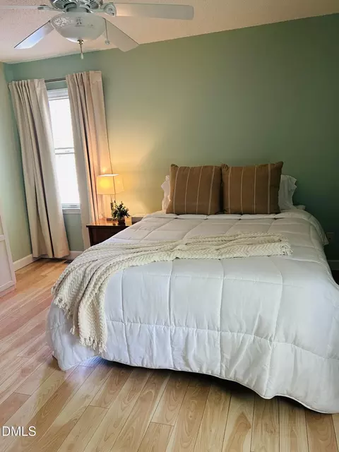 811 Sanderson Dr, Durham, NC 27704