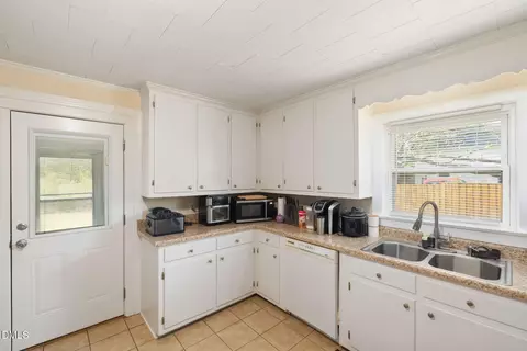Kitchen - 203 Sunset St, Stem, NC 27581 photo 3 of 4
