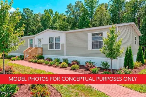 4845 Monticello Ave, Hope Mills, NC 28348