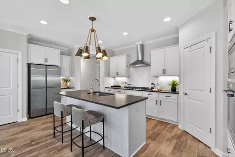 717 Churton Pl, Cary, NC 27518