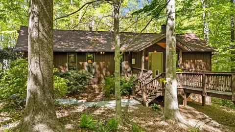 105 Barcliff Ter, Cary, NC 27518
