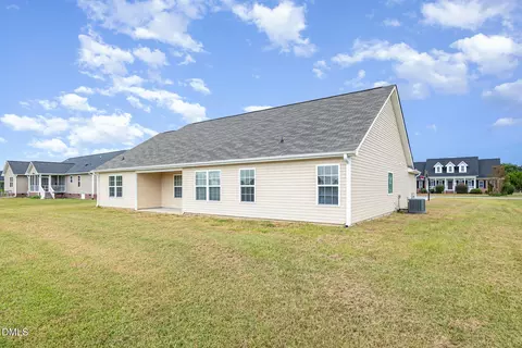 Exterior - 87 Cedar Lake Ln, Clinton, NC 28328 photo 4 of 5