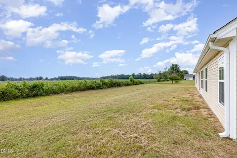Exterior - 87 Cedar Lake Ln, Clinton, NC 28328 photo 5 of 5