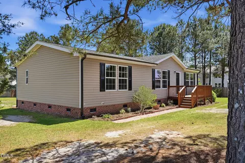 30 West Rd, Angier, NC 27501