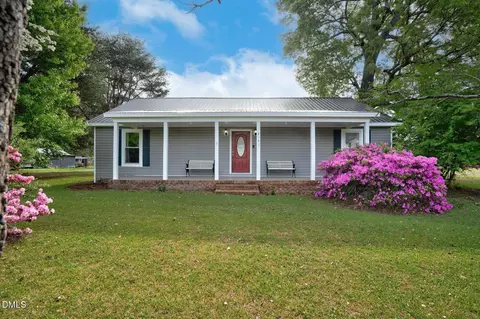 2141 Mcnair Rd, Tarboro, NC 27886