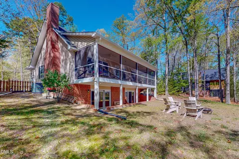 85 Forest Shore Dr, Semora, NC 27343
