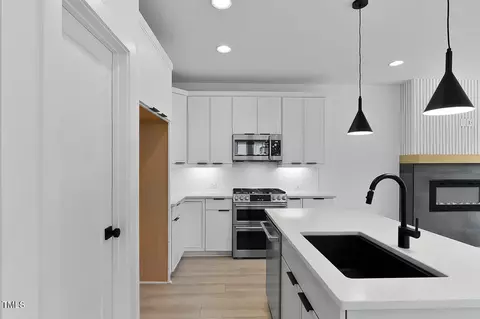 Kitchen - 140 End Ave, Durham, NC 27703 photo 2 of 5