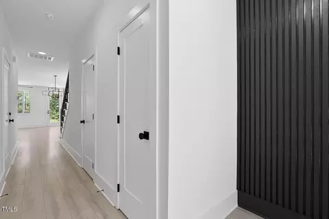 Entry Way - 140 End Ave, Durham, NC 27703 photo 2 of 4