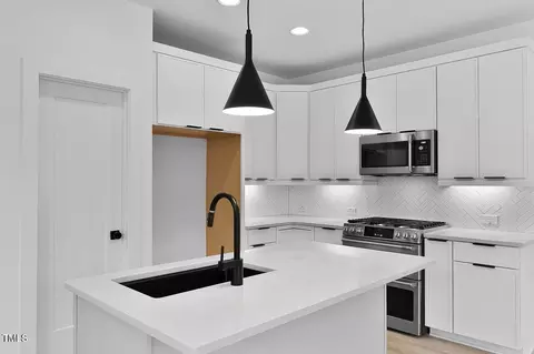 Kitchen - 140 End Ave, Durham, NC 27703 photo 4 of 5