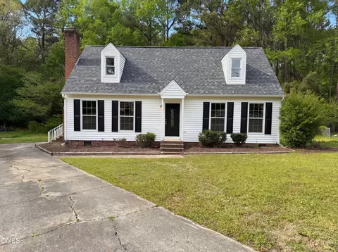 637 Yates Pl, Zebulon, NC 27597