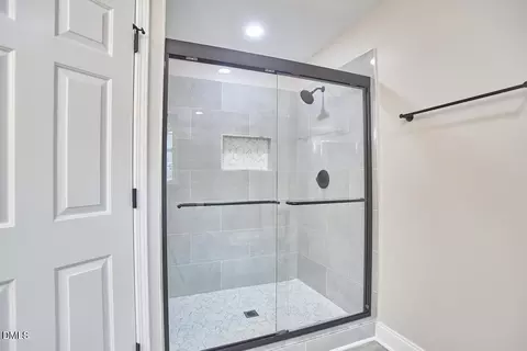 Bath - 2912 Forrestal Dr, Durham, NC 27703 photo 4 of 4