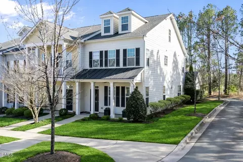 1050 Perdue Dr, Chapel Hill, NC 27517