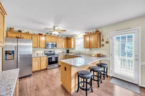 Kitchen - 59 Long Grass Dr, Smithfield, NC 27577 photo 1 of 5