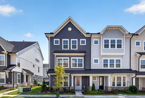 3016 White Rail Dr, Fuquay Varina, NC 27526
