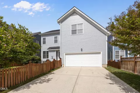 Exterior - 110 Bridgegate Dr, Cary, NC 27519 photo 11 of 16