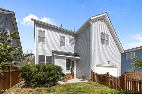 Exterior - 110 Bridgegate Dr, Cary, NC 27519 photo 8 of 16