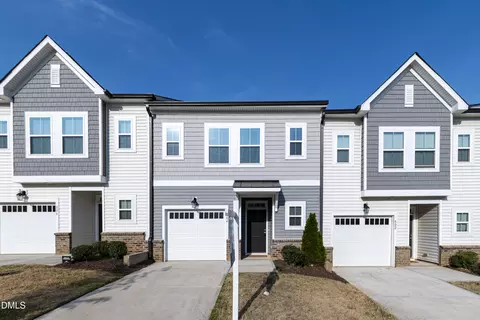 804 Oak Center Dr, Raleigh, NC 27610