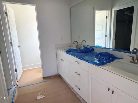 Bath - 30 Loganberry Ave, Bunnlevel, NC 28323 photo 2 of 3