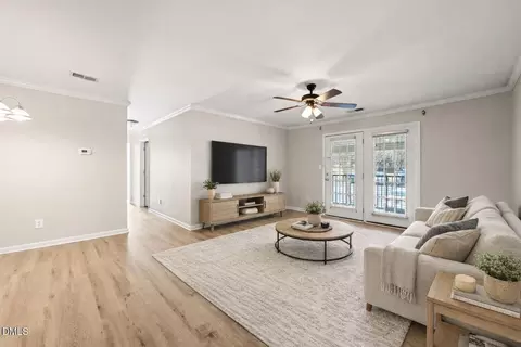 2304 Myron Dr #202, Raleigh, NC 27607