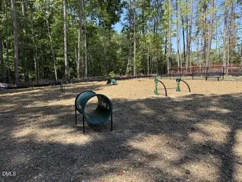 5401 Running Fox Ln, Durham, NC 27703 photo 17