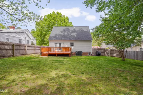 Exterior - 110 Edgewood Dr, Durham, NC 27704 photo 5 of 6