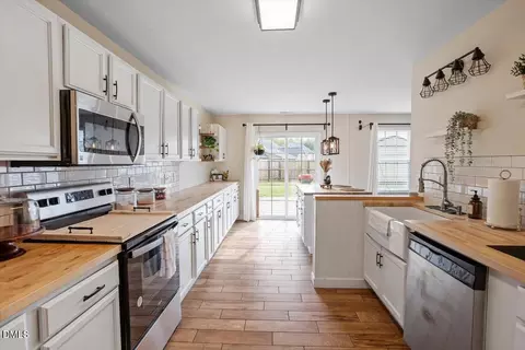 Kitchen - 205 Battery Way, Bunnlevel, NC 28323 photo 6 of 7