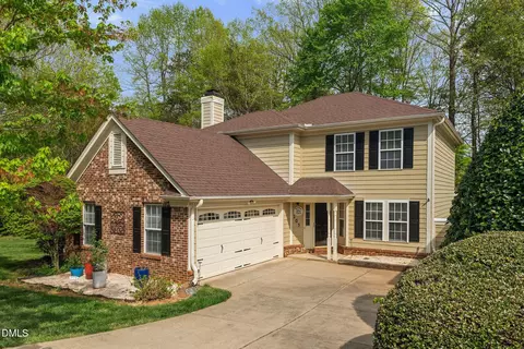 105 Walter Hagen Dr, Mebane, NC 27302