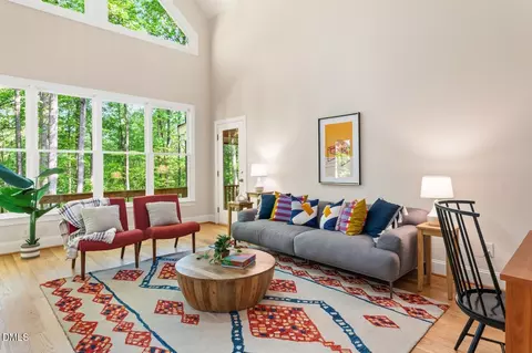 207 Oak Park Dr, Chapel Hill, NC 27517