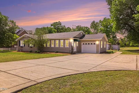 1782 Chicora Rd, Dunn, NC 28334