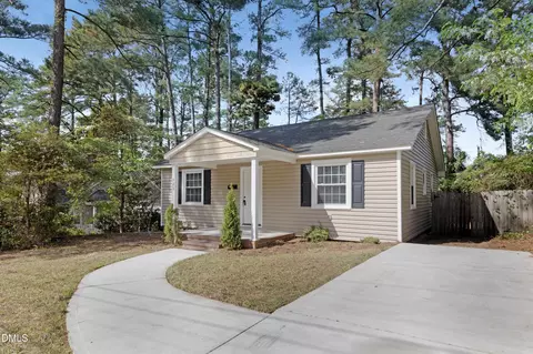 722 Kooler Cir, Fayetteville, NC 28305