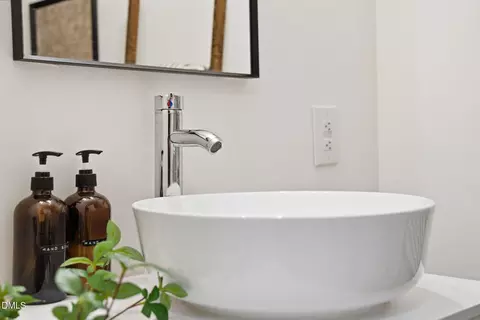 Bath - 5234 N Willowhaven Dr, Durham, NC 27712 photo 6 of 8