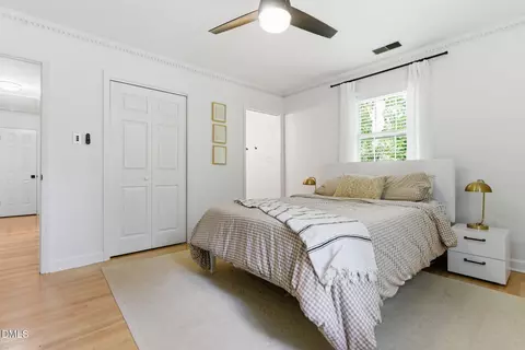 Bedroom - 5234 N Willowhaven Dr, Durham, NC 27712 photo 3 of 10