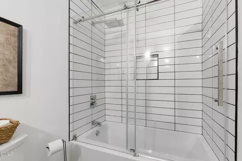 Bath - 5234 N Willowhaven Dr, Durham, NC 27712 photo 7 of 8