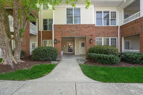 225 Waterford Lake Dr, Cary, NC 27519