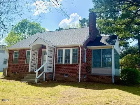 1207 College St, Oxford, NC 27565