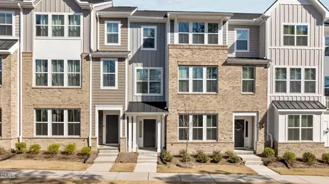 987 Parkstone Towne Blvd, Knightdale, NC 27545