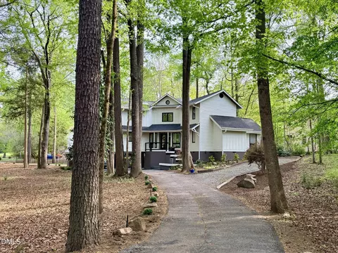 996 Cleland Dr, Chapel Hill, NC 27517