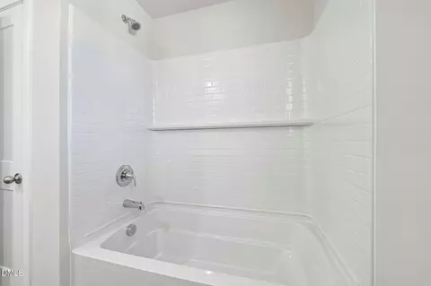 Bath - 1502 Hatteras Rd, Durham, NC 27703 photo 4 of 4
