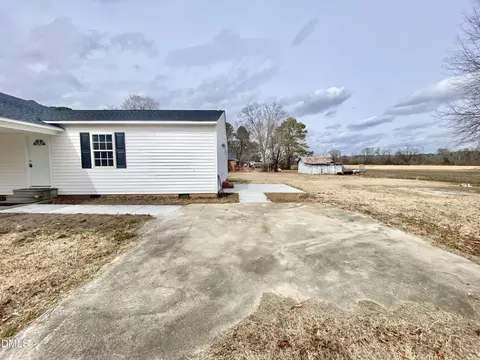 Exterior - 414 W Main St, Selma, NC 27576 photo 6 of 8